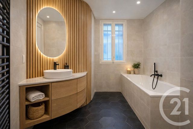 Appartement F5 à vendre - 5 pièces - 99.87 m2 - PARIS - 75013 - ILE-DE-FRANCE - Century 21 Arago - Les Gobelins