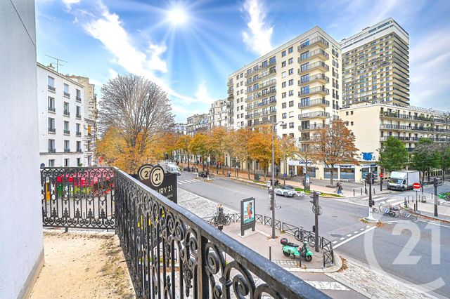 Afficher la photo en grand Appartement F2 à vendre - 2 pièces - 45.69 m2 - PARIS - 75013 - ILE-DE-FRANCE - Century 21 Arago - Les Gobelins