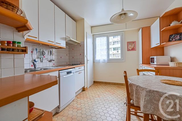 Appartement F5 à vendre - 5 pièces - 101.1 m2 - PARIS - 75013 - ILE-DE-FRANCE - Century 21 Arago - Les Gobelins