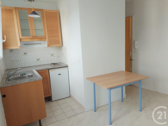 Appartement F2 à louer - 2 pièces - 26.49 m2 - PARIS - 75013 - ILE-DE-FRANCE - Century 21 Arago - Les Gobelins Appartement F2 à louer - 2 pièces - 26.49 m2 - PARIS - 75013 - ILE-DE-FRANCE - Century 21 Arago - Les Gobelins