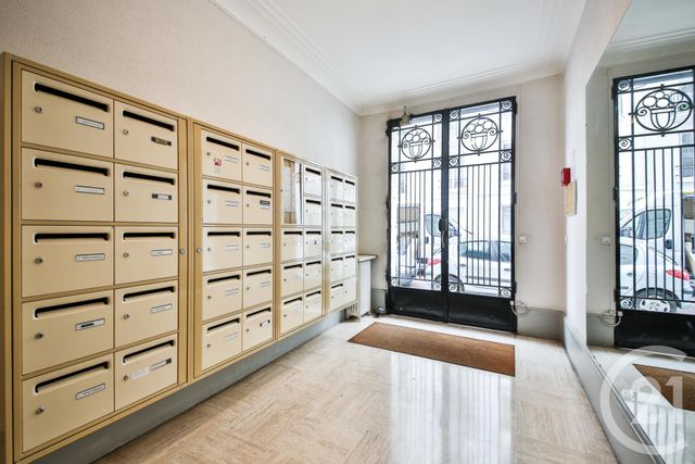 Appartement F2 à louer - 2 pièces - 50.91 m2 - PARIS - 75013 - ILE-DE-FRANCE - Century 21 Arago - Les Gobelins Appartement F2 à louer - 2 pièces - 50.91 m2 - PARIS - 75013 - ILE-DE-FRANCE - Century 21 Arago - Les Gobelins