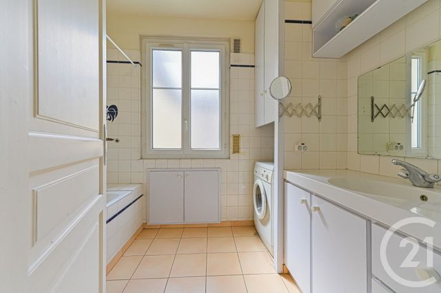 Appartement à vendre - 5 pièces - 111.65 m2 - PARIS - 75013 - ILE-DE-FRANCE - Century 21 Arago - Les Gobelins