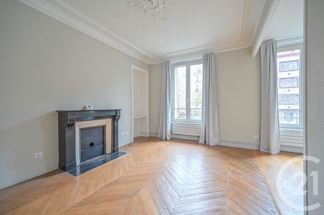  - PARIS - 