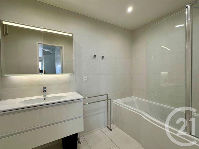 Appartement F5 à vendre - 5 pièces - 132.14 m2 - PARIS - 75013 - ILE-DE-FRANCE - Century 21 Arago - Les Gobelins