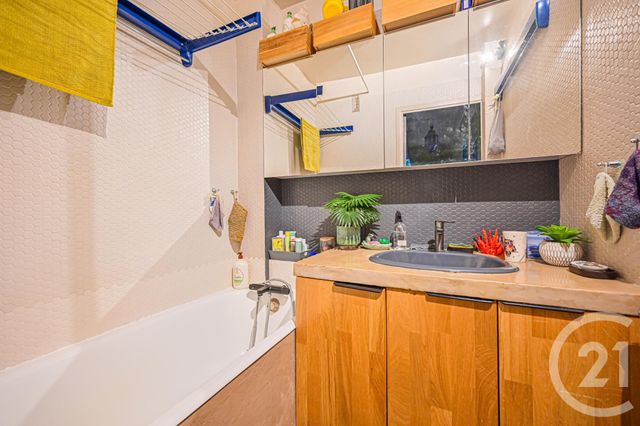 Appartement F3 à vendre - 3 pièces - 62.45 m2 - PARIS - 75013 - ILE-DE-FRANCE - Century 21 Arago - Les Gobelins