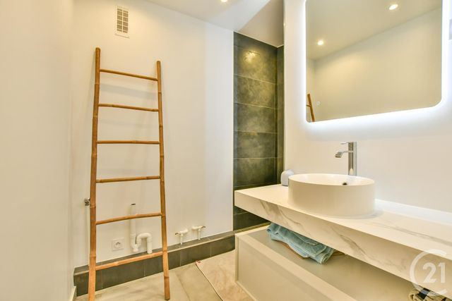 Appartement F2 à vendre - 2 pièces - 46.68 m2 - PARIS - 75013 - ILE-DE-FRANCE - Century 21 Arago - Les Gobelins