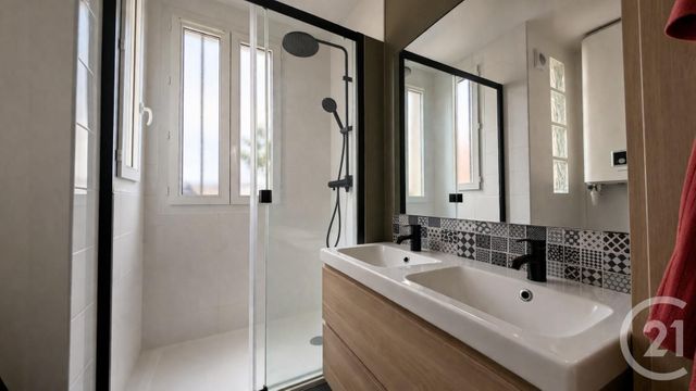 Appartement F3 à vendre - 3 pièces - 56.0 m2 - PARIS - 75013 - ILE-DE-FRANCE - Century 21 Arago - Les Gobelins