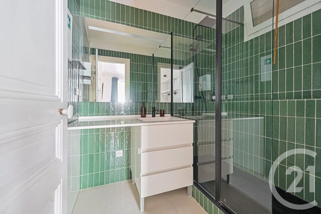 Appartement F2 à vendre - 2 pièces - 39.39 m2 - PARIS - 75013 - ILE-DE-FRANCE - Century 21 Arago - Les Gobelins