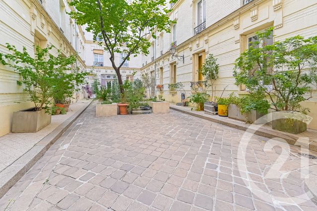 Appartement F2 à vendre - 2 pièces - 31.1 m2 - PARIS - 75013 - ILE-DE-FRANCE - Century 21 Arago - Les Gobelins
