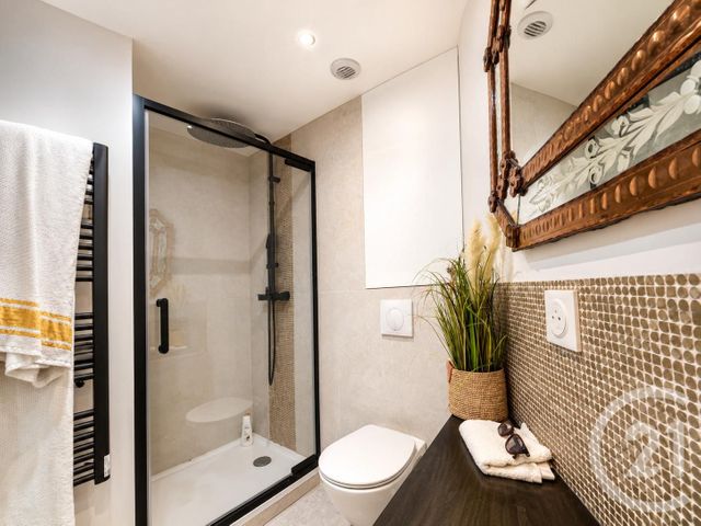 Appartement F2 à vendre - 3 pièces - 98.2 m2 - PARIS - 75013 - ILE-DE-FRANCE - Century 21 Arago - Les Gobelins