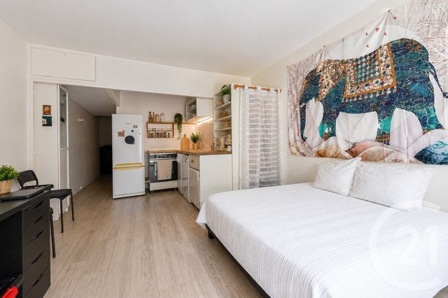 Appartement F1 à vendre - 1 pièce - 31.94 m2 - PARIS - 75013 - ILE-DE-FRANCE - Century 21 Arago - Les Gobelins