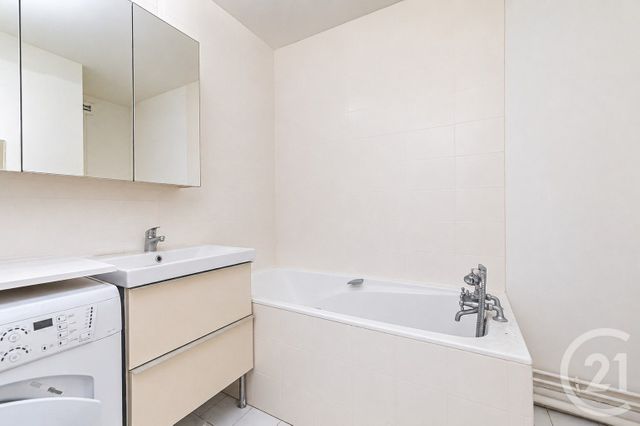 Appartement F1 à vendre - 1 pièce - 31.94 m2 - PARIS - 75013 - ILE-DE-FRANCE - Century 21 Arago - Les Gobelins