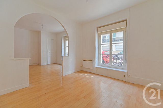 Appartement F3 à vendre - 3 pièces - 42.88 m2 - PARIS - 75013 - ILE-DE-FRANCE - Century 21 Arago - Les Gobelins