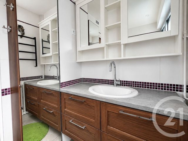 Appartement F3 à vendre - 3 pièces - 68.97 m2 - PARIS - 75013 - ILE-DE-FRANCE - Century 21 Arago - Les Gobelins