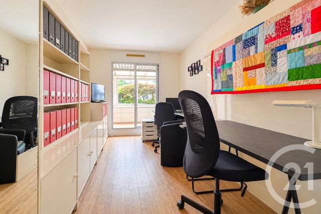Appartement F4 à vendre - 4 pièces - 69.51 m2 - PARIS - 75013 - ILE-DE-FRANCE - Century 21 Arago - Les Gobelins